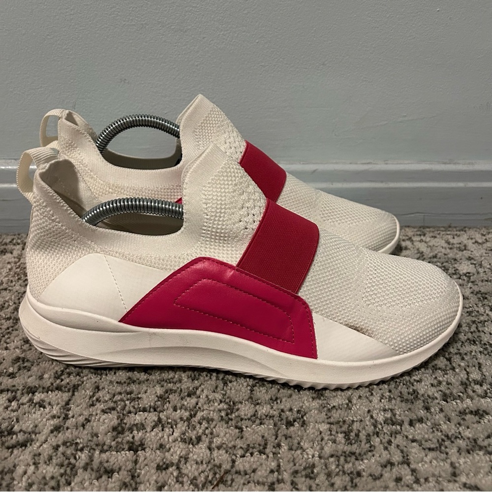 Torrid White & Pink Elastic & Knit Slip-On Sneakers Size 10.5 Wide